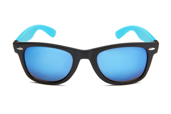 Occhiali da sole con lenti blu